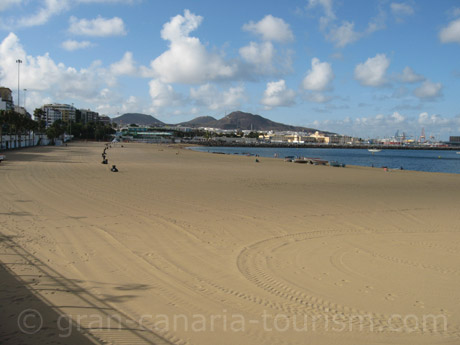 Plaja Alcaravaneras din Las Palmas, insula Gran Canaria